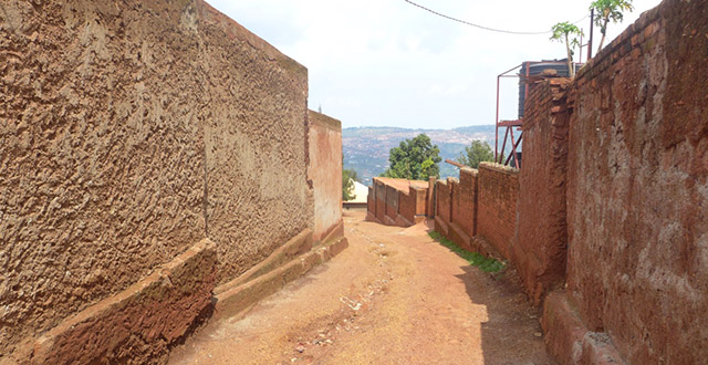 Hiking Mount Kigali