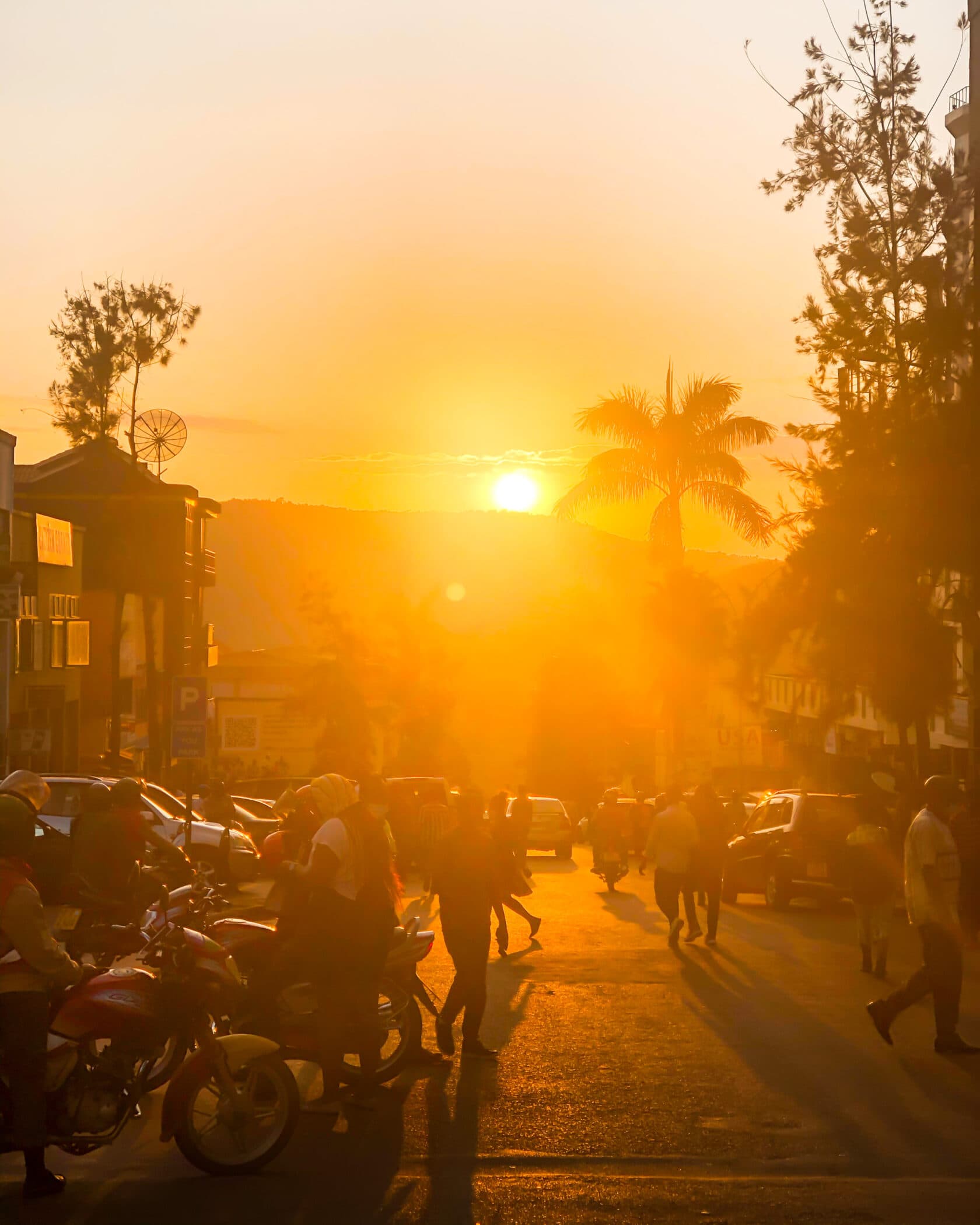 rwanda sunrise_living in kigali